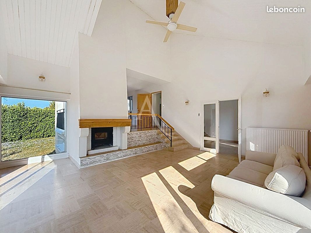 Maison 8 pièces 144 m² · à Val d'Erdre-Auxence · 144 m² · 233 000 €