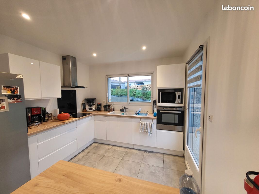 Maison 4 pièces 92 m² · à Polliat · 92 m² · 989 €/mois