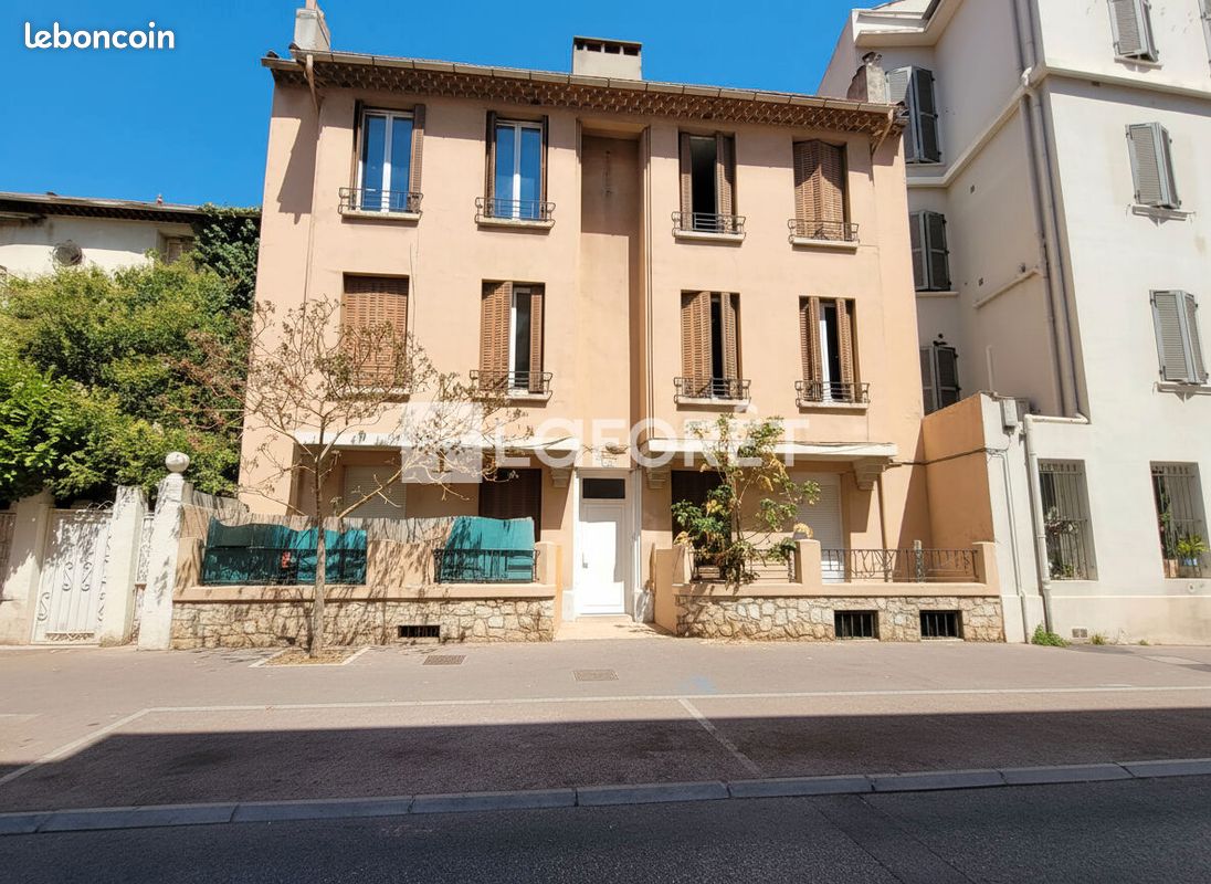 Immeuble 7 pièces 167 m² · à Toulon · 167 m² · 335 000 €