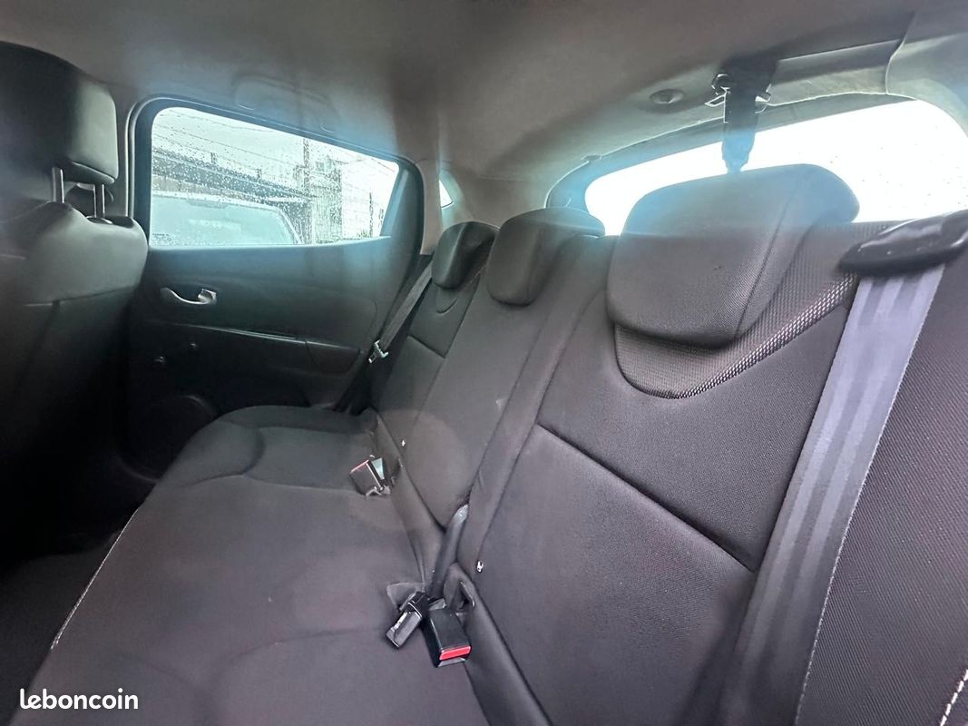 Renault Clio IV 0,9 TCE 90 ch GT Line (image 5)