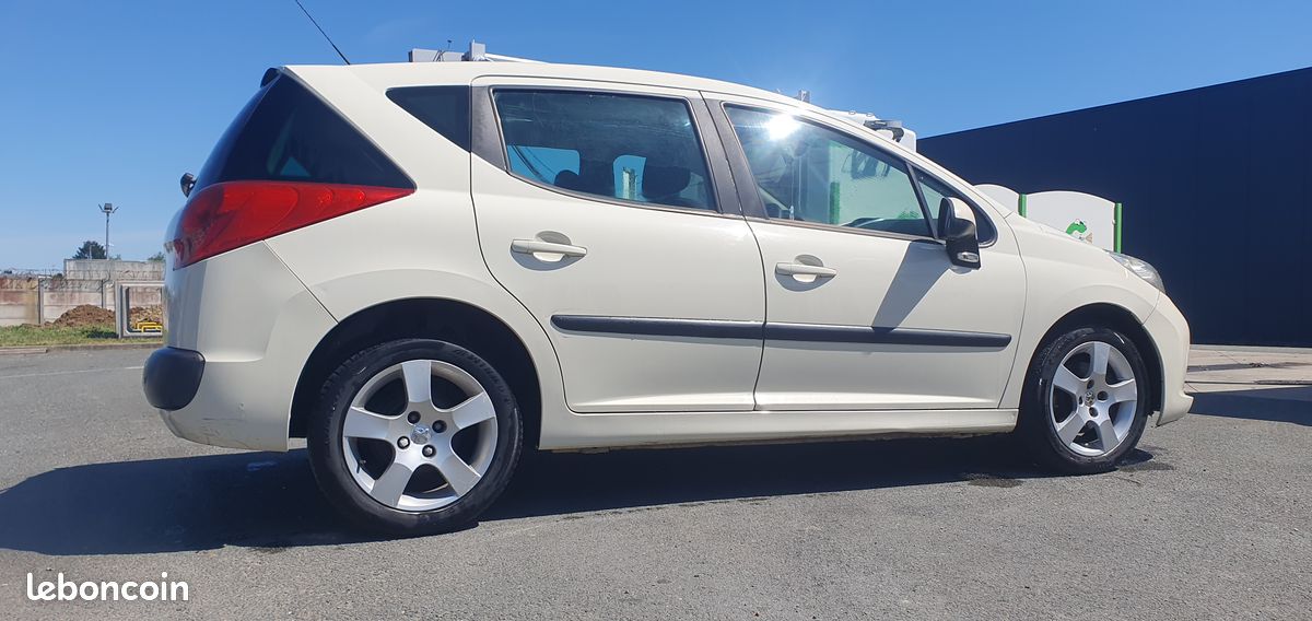 Peugeot 207 sw 1.6 hdi 90 (image 4)