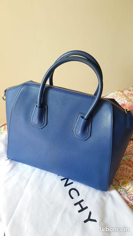 Sac Givenchy ANTIGONA Medium bleu quasi neuf (image 4)