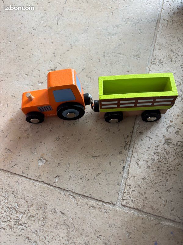 Train en bois (image 3)