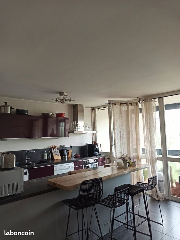 Appartement 3 pièces 75 m² · à Villeneuve-d'Ascq · 75 m² · 1 050 €/mois