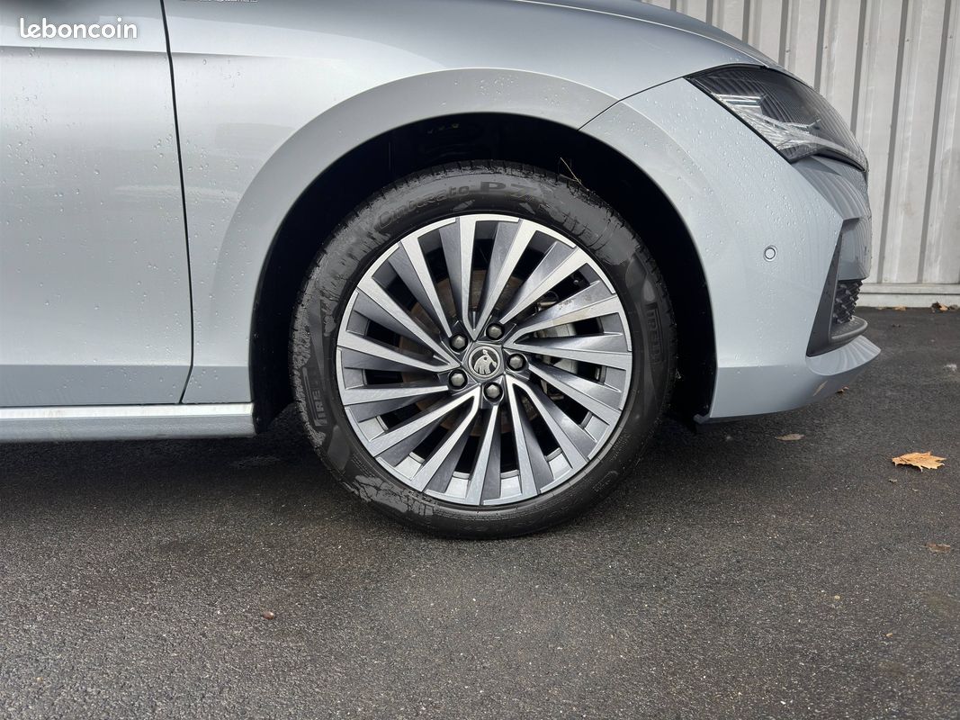 SKODA Superb Combi 1.5 TSI mHEV 150 ch ACT DSG7 Laurin & Klement (image 29)