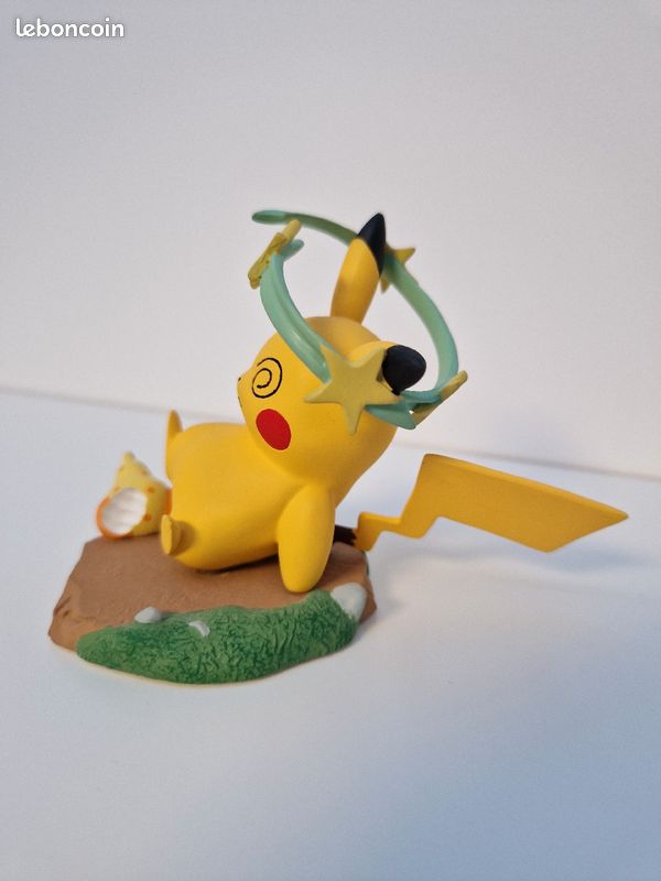 Figurine Pikachu Moods confused (étourdi) Pokémon Center (image 4)