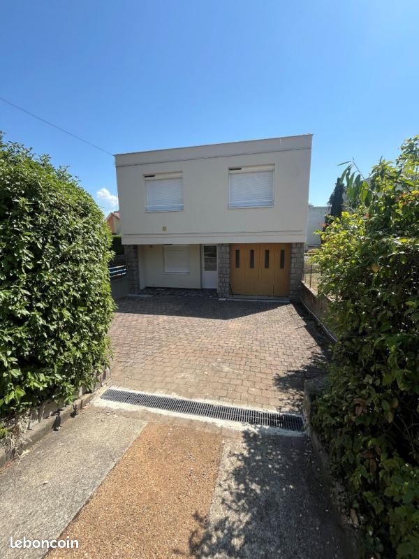 Maison 5 pièces 130 m² · à Clermont-Ferrand · 130 m² · 1 240 €/mois
