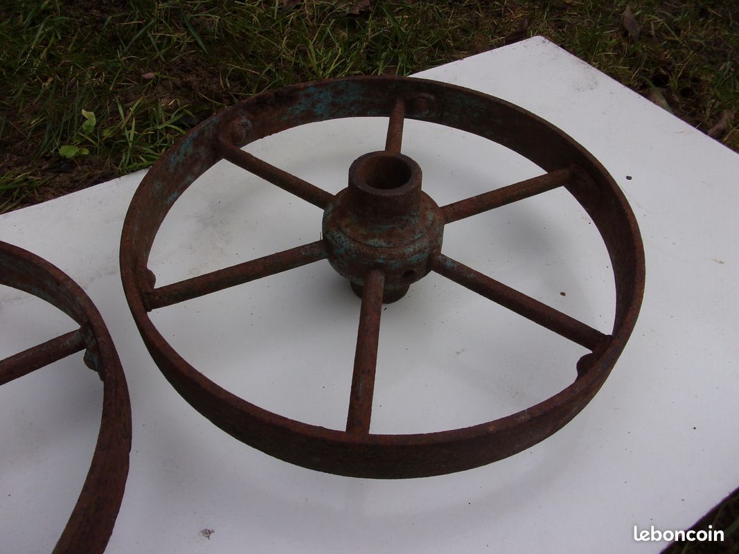 2 belles roues anciennes en fer diametre 35cm (image 3)