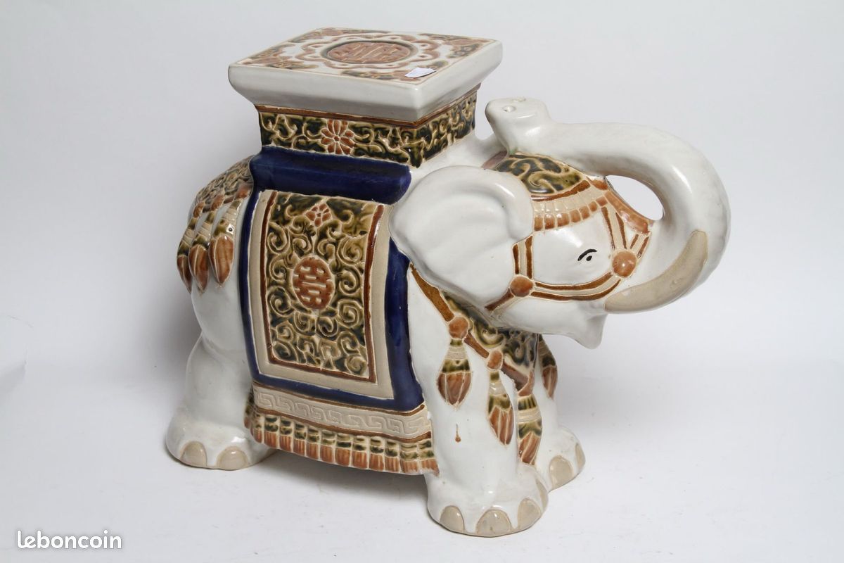 Elephant decoratif en gres emaille (image 1)
