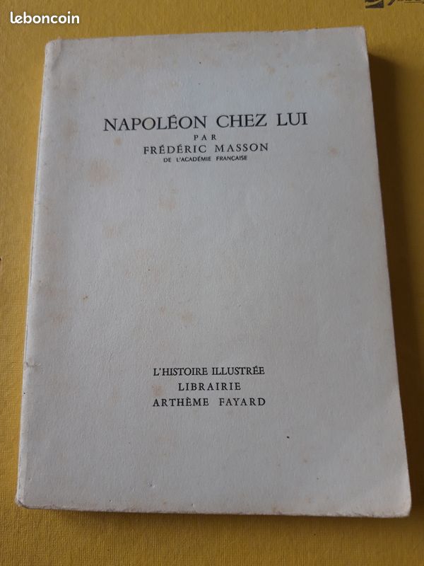 Livre ancien Napoléon chez lui (image 1)