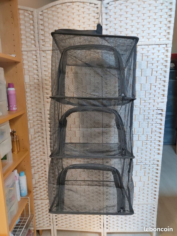 Rangement suspendu anti insectes (image 1)
