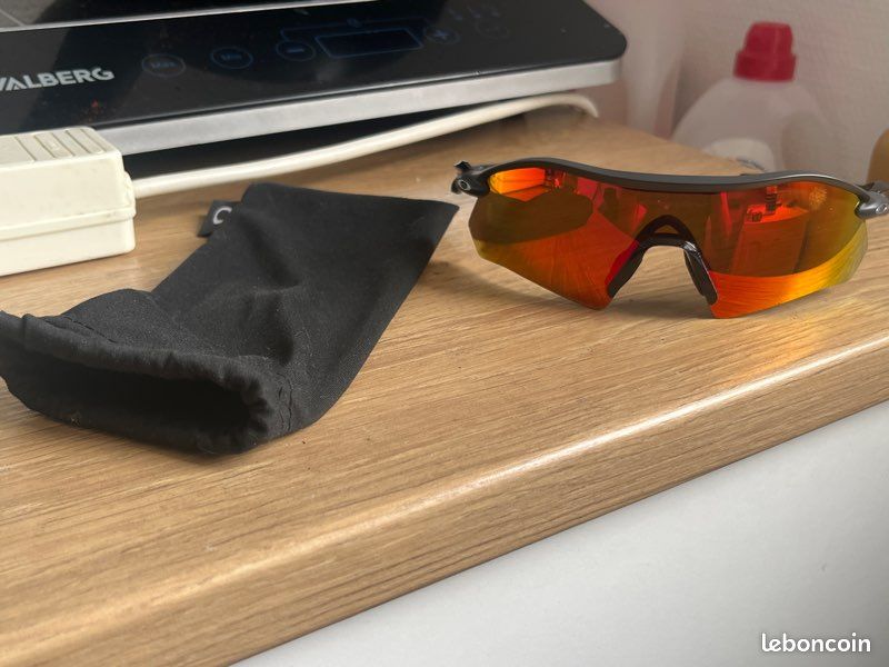 Lunette oakley neuf (image 1)