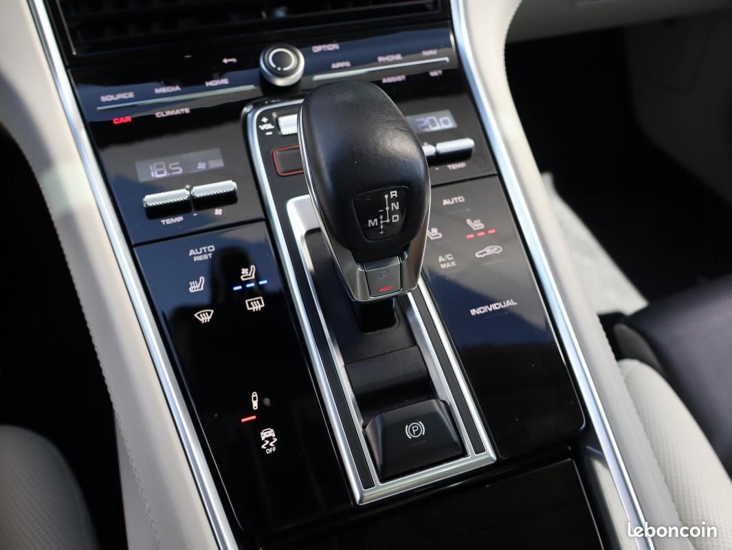 Porsche Panamera Turbo S V8 4.0 700 Hybrid Sport Turismo (image 18)