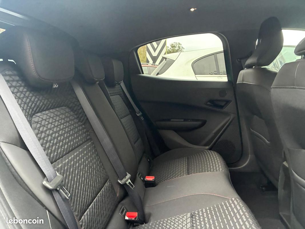 RENAULT CLIO 1.2 Tce - 115 ch VI BERLINE Techno (image 27)