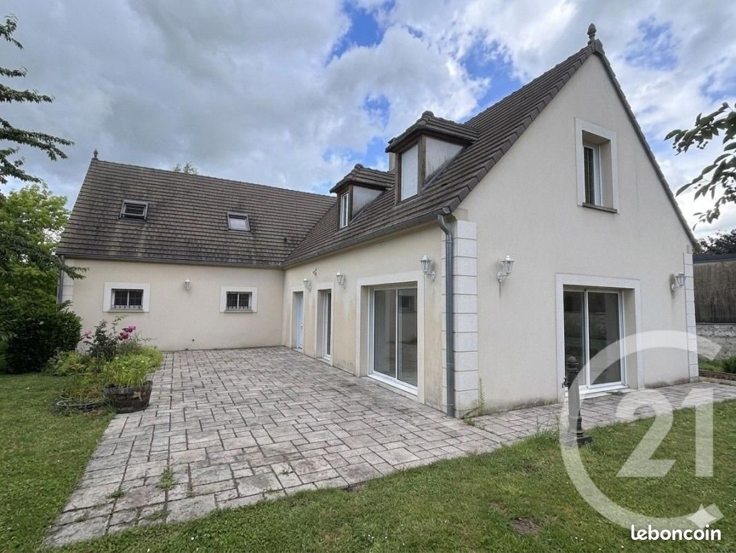 Maison 7 pièces 196 m² · à Saint-Pathus · 196 m² · 449 000 €