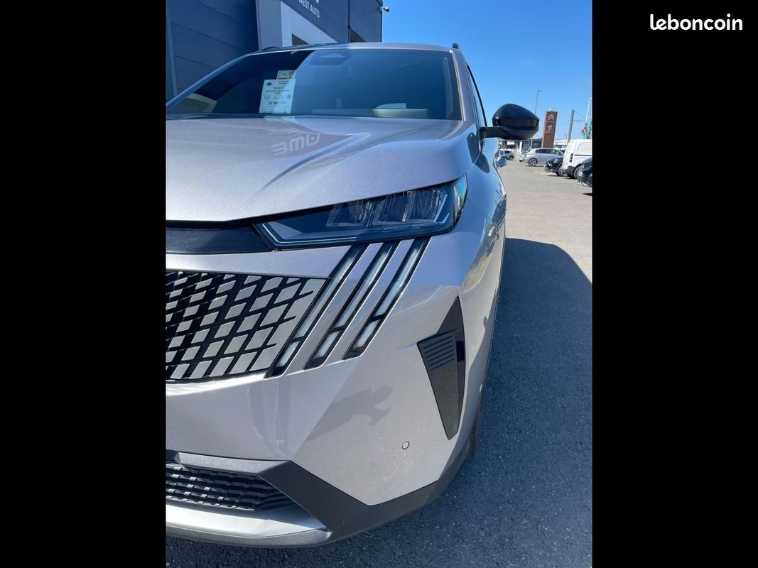 Peugeot 5008 Hybrid 145ch Allure e-DCS6 (image 7)