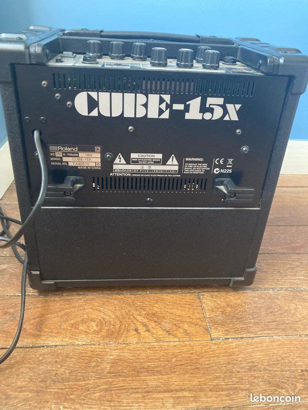 Ampli Roland Cube 15X pour guitare (image 3)