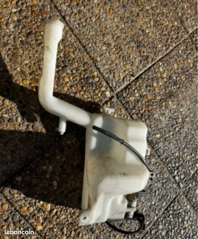 Bocal réservoir de lave glace avec pompe pour Mazda 2 II 2008 (image 3)