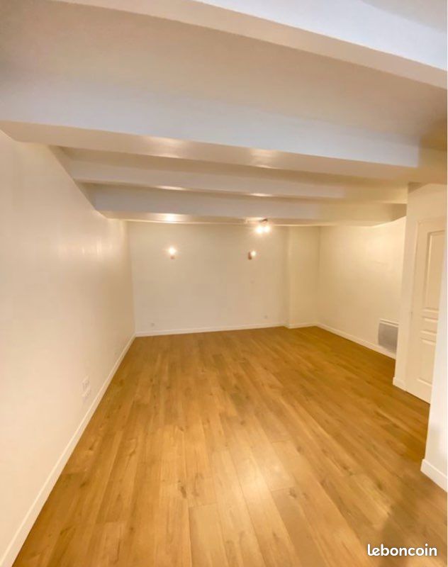 Appartement 1 pièce 33 m² · à Vence · 33 m² · 750 €