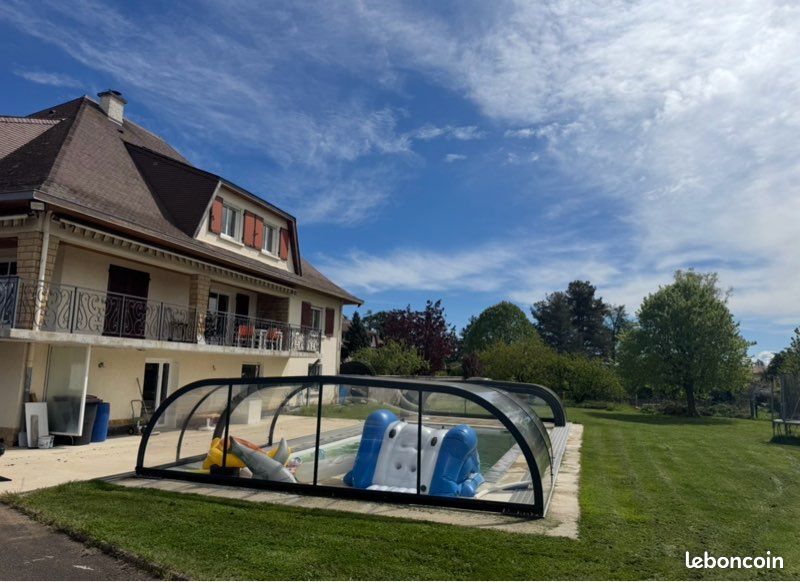 Maison 10 pièces 290 m² · à Pouilly-les-Nonains · 290 m² · 325 000 €
