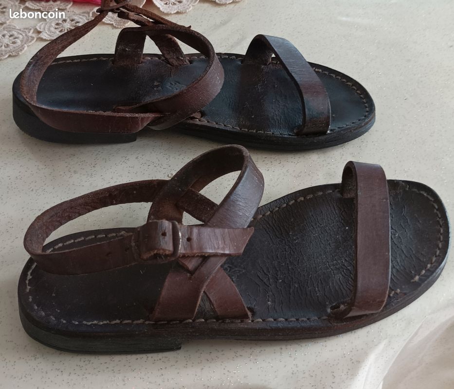 Je vends des sandales de pelerins Chaussures