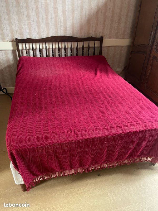 Lit bois massif avec matelas (image 1)