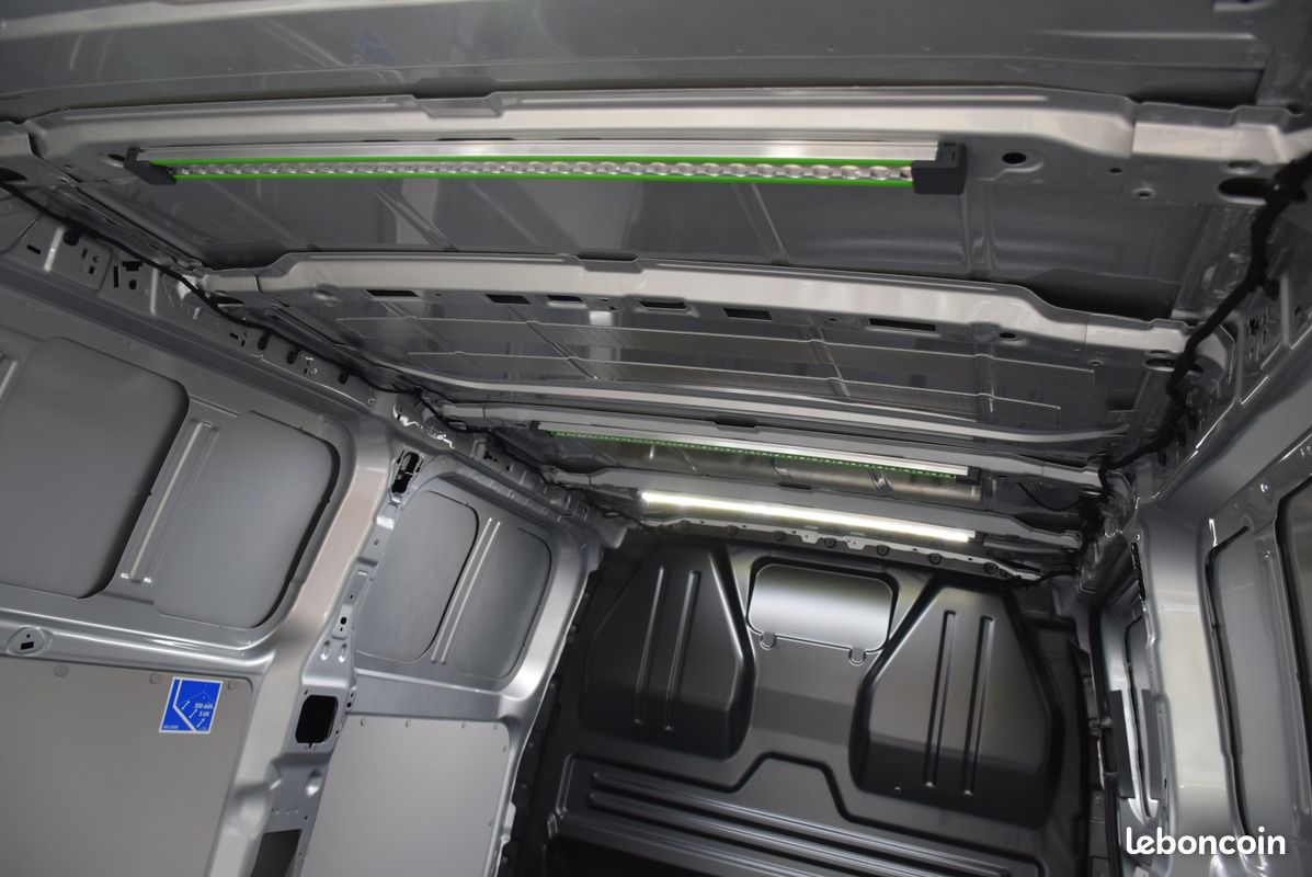 Ford Transit Custom Trail 4x4 320 L2H1 2.0 EcoBlue 170ch BVA8 (image 8)