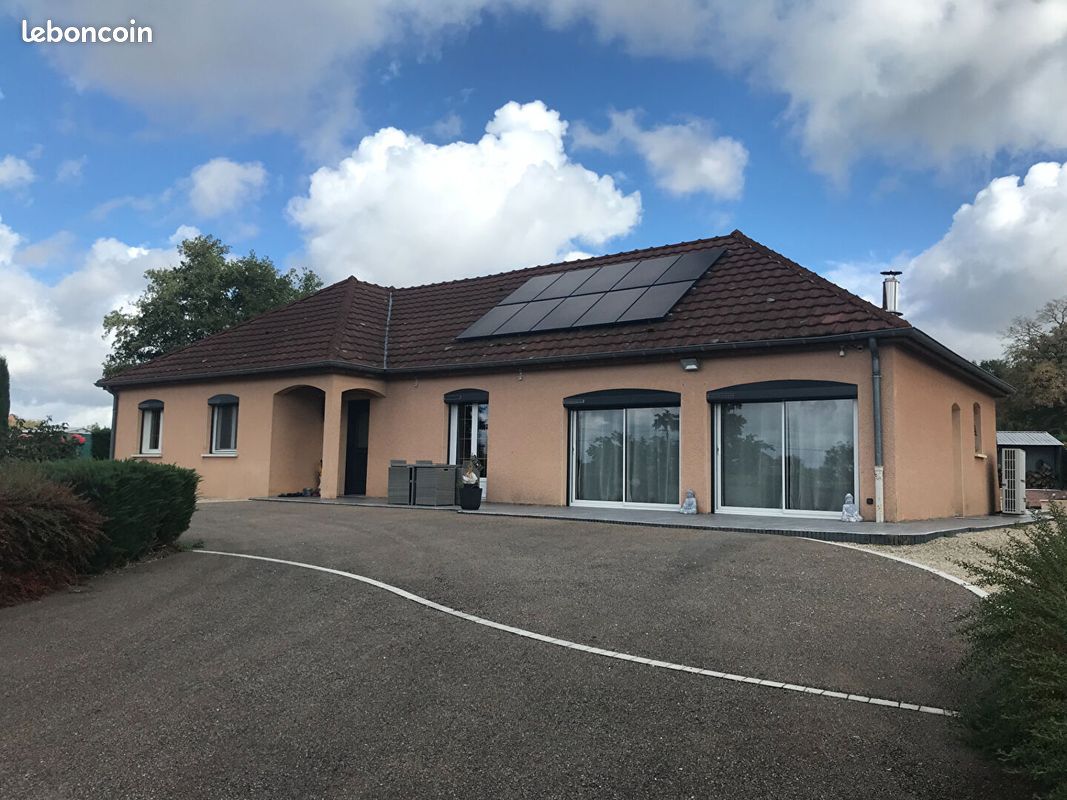 Maison 7 pièces 151 m² · à Saint-Yan · 151 m² · 420 000 €