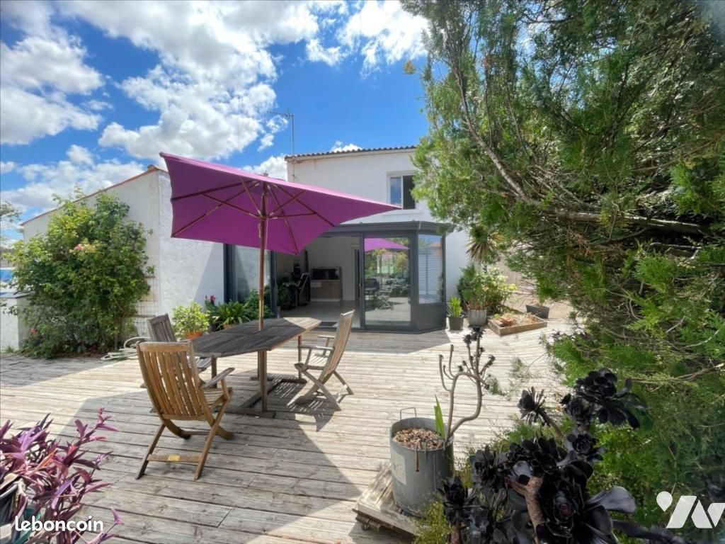 Maison 6 pièces 144 m² · à Sainte-Soulle · 144 m² · 364 000 €