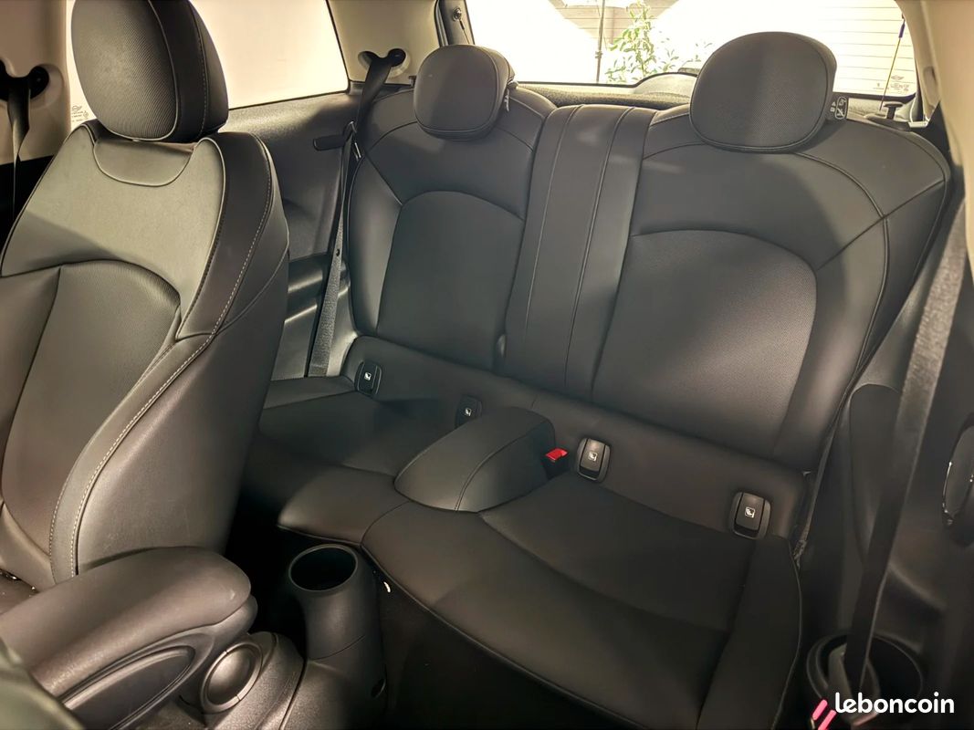 MINI HATCH 3 PORTES F56 LCI II Cooper 136 ch BVA7 Edition Camden (image 10)