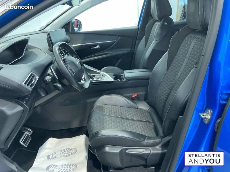 Peugeot 3008 Hybrid 225 e-EAT8 Roadtrip (image 10)