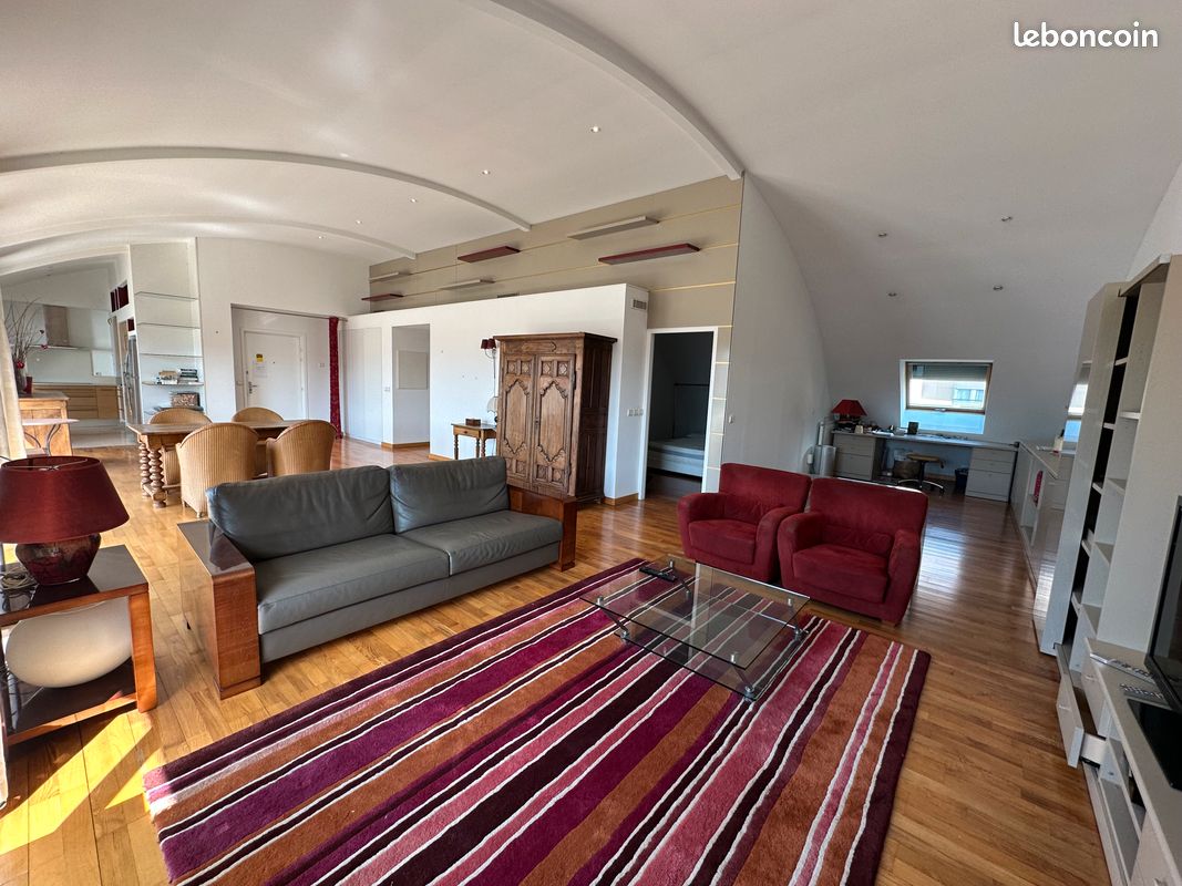 Appartement 3 pièces 120 m² · à Grenoble · 120 m² · 2 000 €/mois