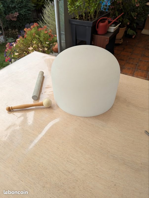 Bol chantant en cristal de quartz givré 30 cm (image 4)