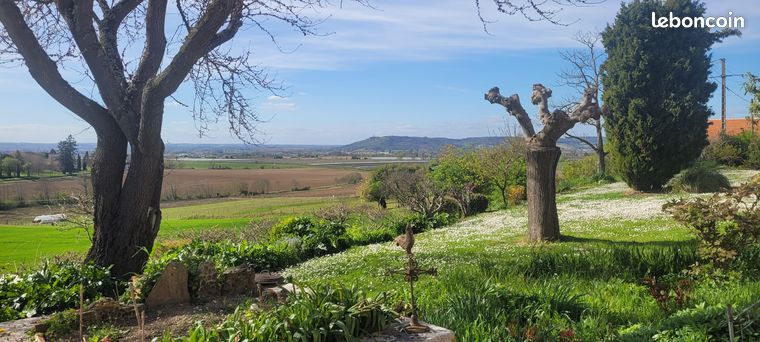 Belle maison en pierre - vue panoramique et calme