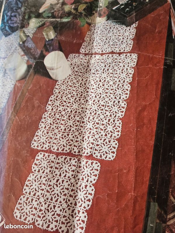 BONBONNIERES DE TABLE CROCHET MAIN CREATION S RAISONNIER LOT DE 2