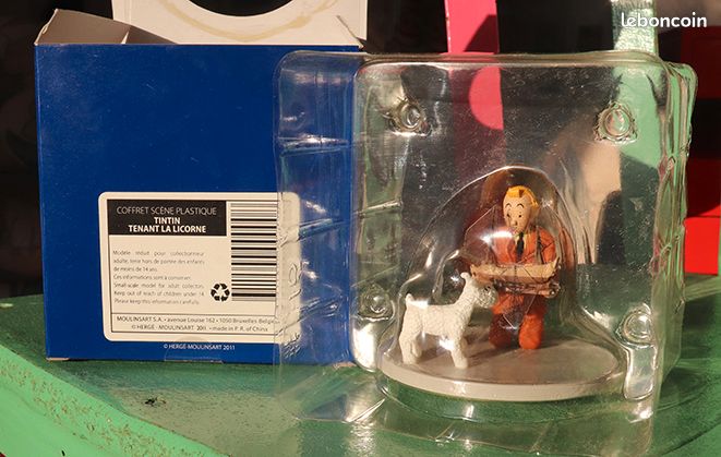 Tintin coffret scène diorama Tintin Tenant La Licorne