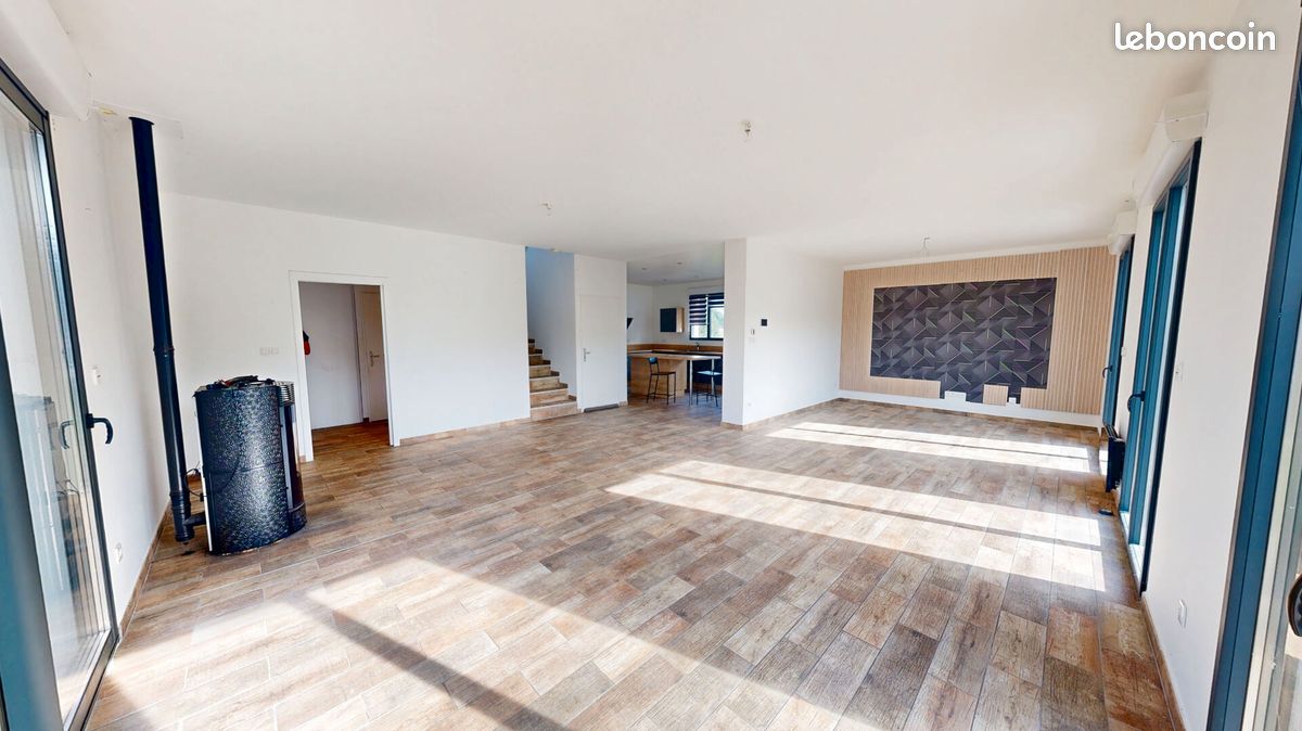 Maison 6 pièces 218 m² · à Saint-Romain-de-Colbosc · 218 m² · 360 000 €
