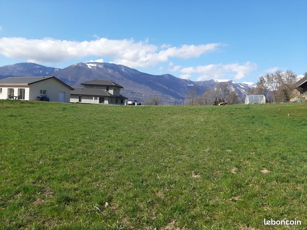 Terrain viabilisé 759m²
