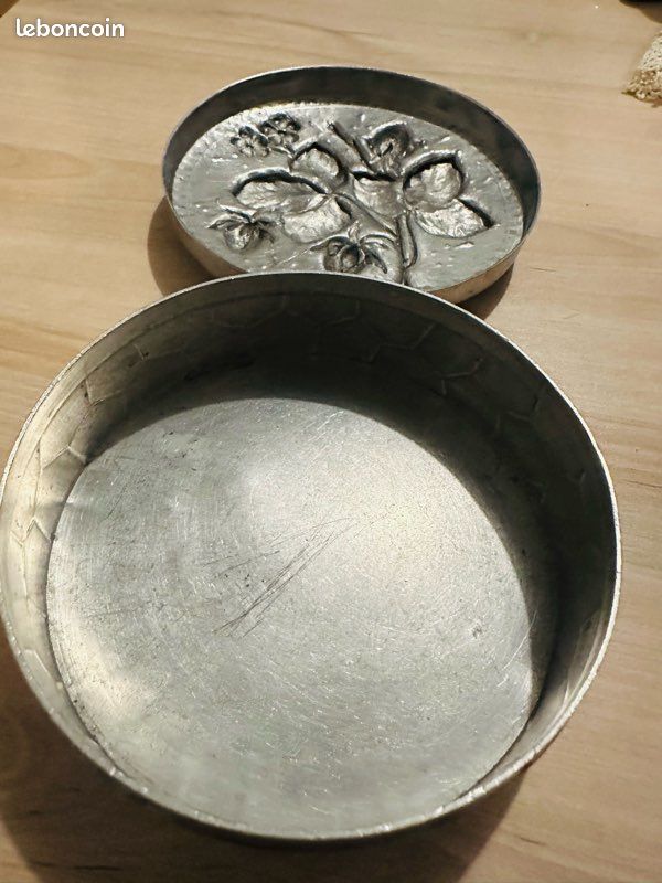 Boîte à Bijoux Ronde Vintage - Métal Antique Avec Couvercle Verre - 12 Cm