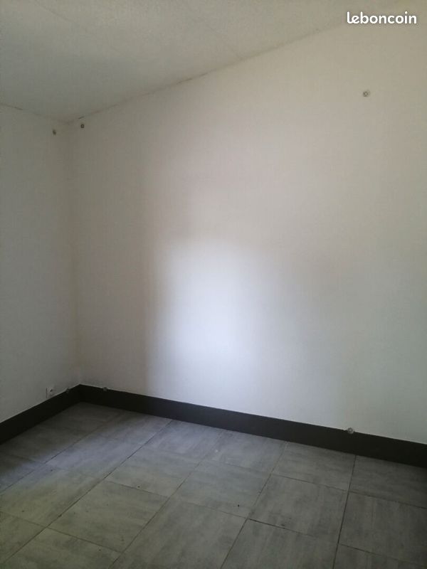 Maison de ville 3 pièces 42 m² - Saint-Yzan-de-Soudiac 33920 (image 3)