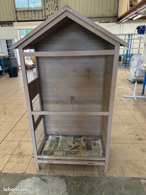 Cage (image 1)