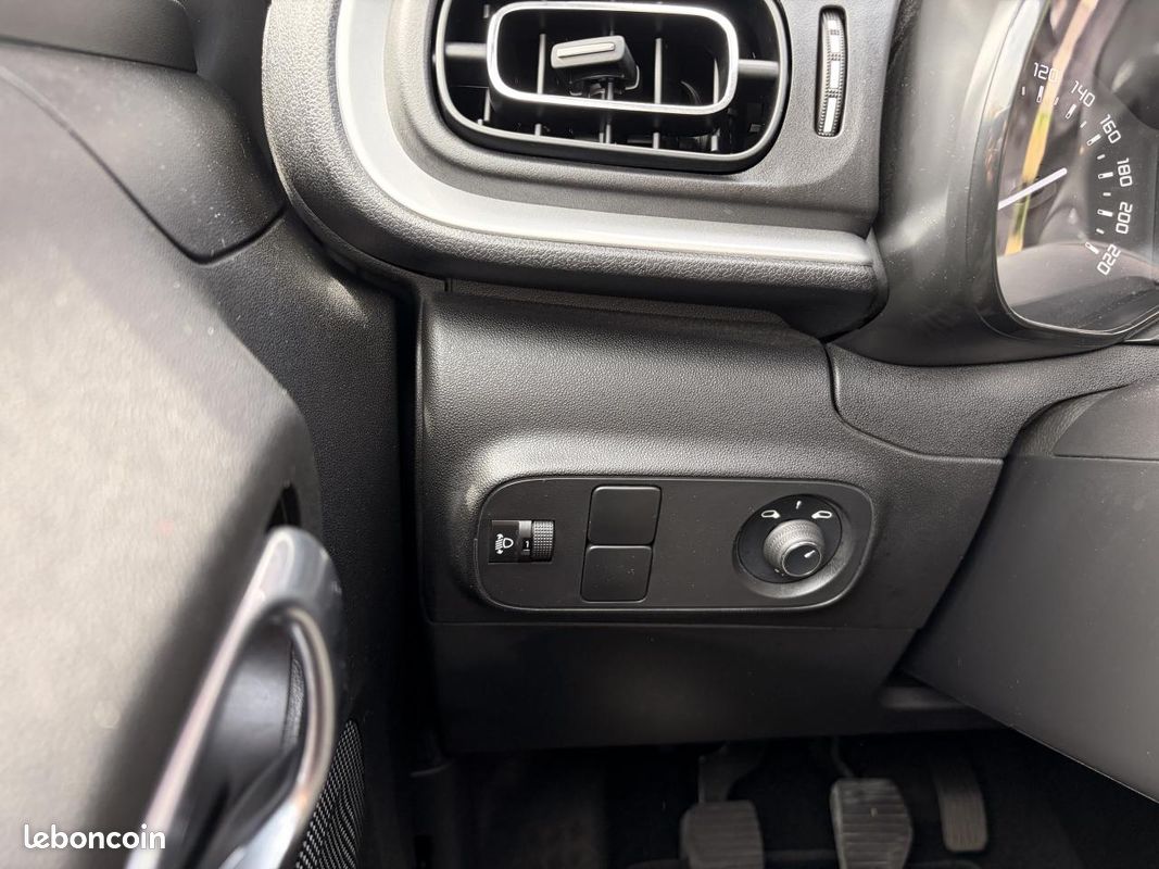 CITROËN C3 PureTech 110 S&S BVM6 Shine Business (image 18)