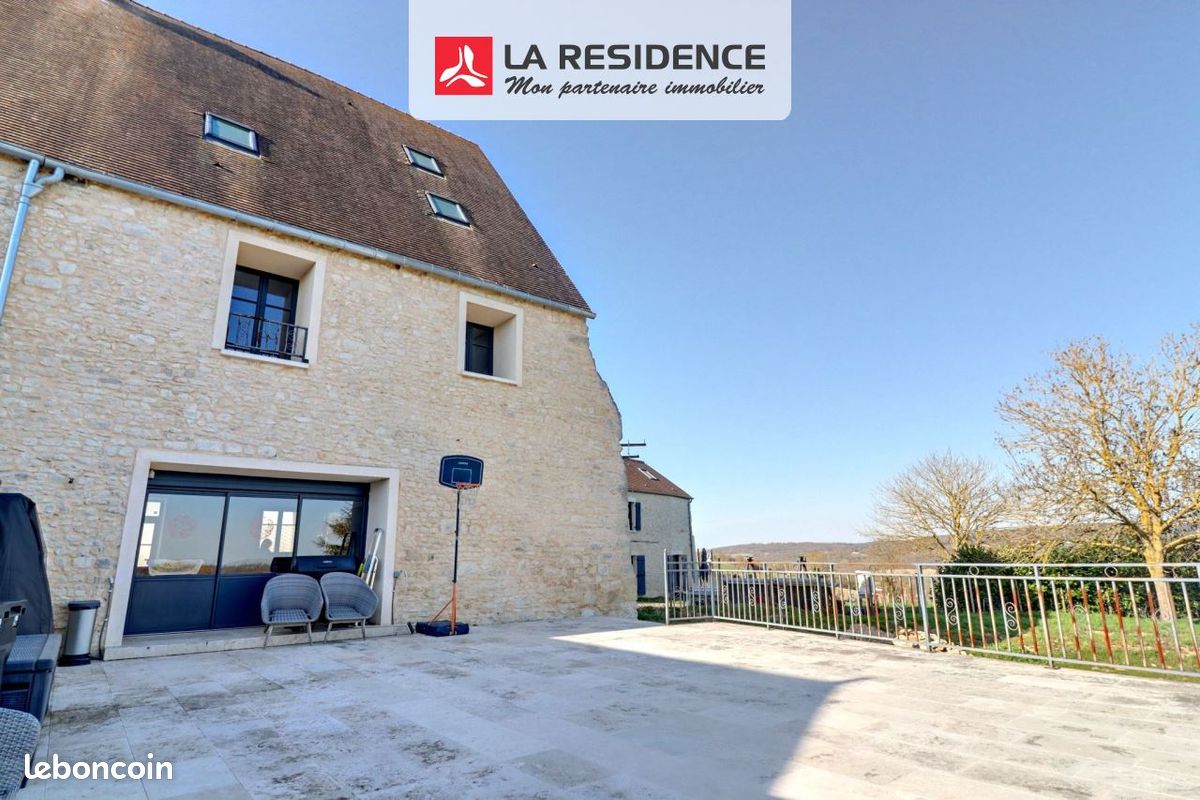 Maison 7 pièces 130 m² · à Montainville · 130 m² · 480 000 €