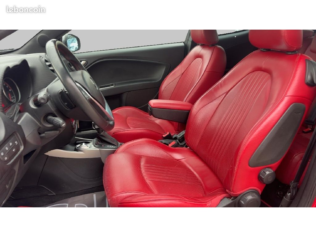 Alfa Romeo MiTo 1.4 TB 16V TCT MultiAir SetS 170 Véloce (image 7)