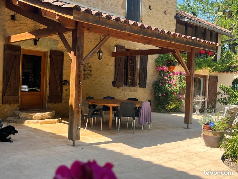 Maison 8 pièces 240 m² · à Plaisance · 240 m² · 317 000 €