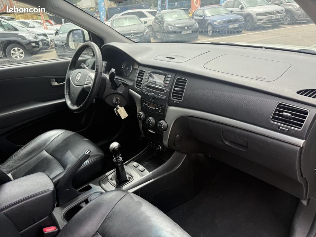Ssangyong Korando 2.0 TD 175cv 200 e-XDI 2WD Luxe (image 16)