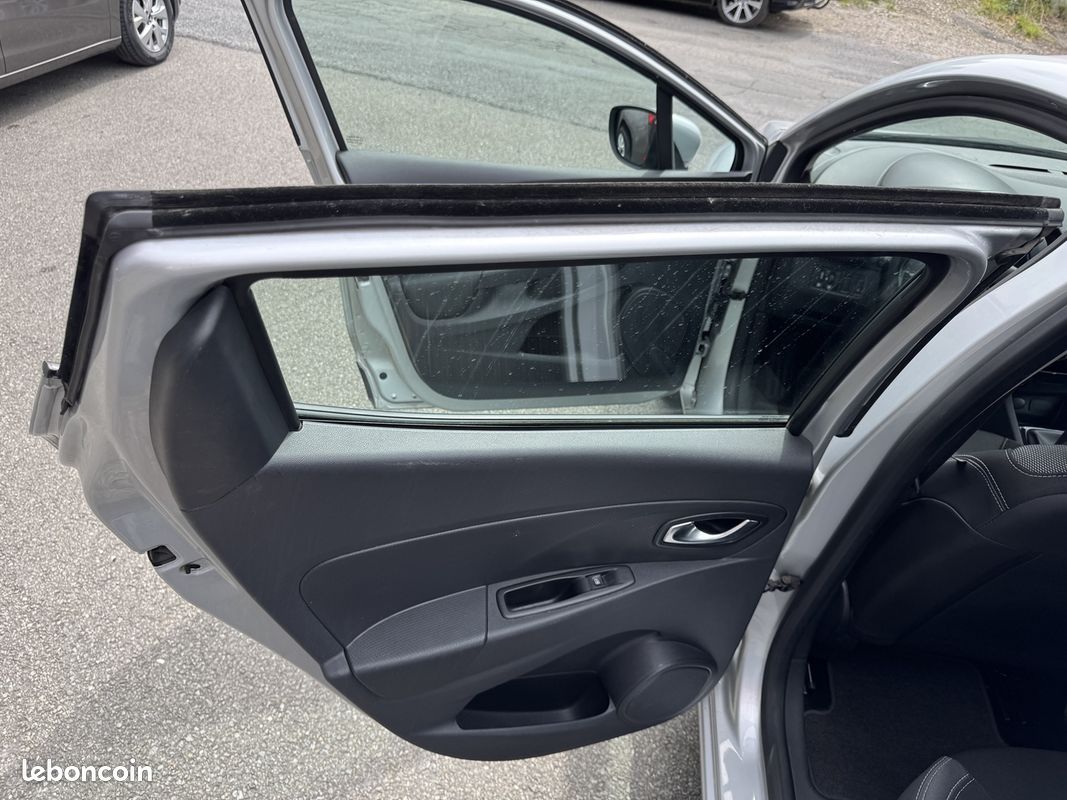 Renault CLIO IV 1.5 DCI 75CH PLB AUTO (image 17)