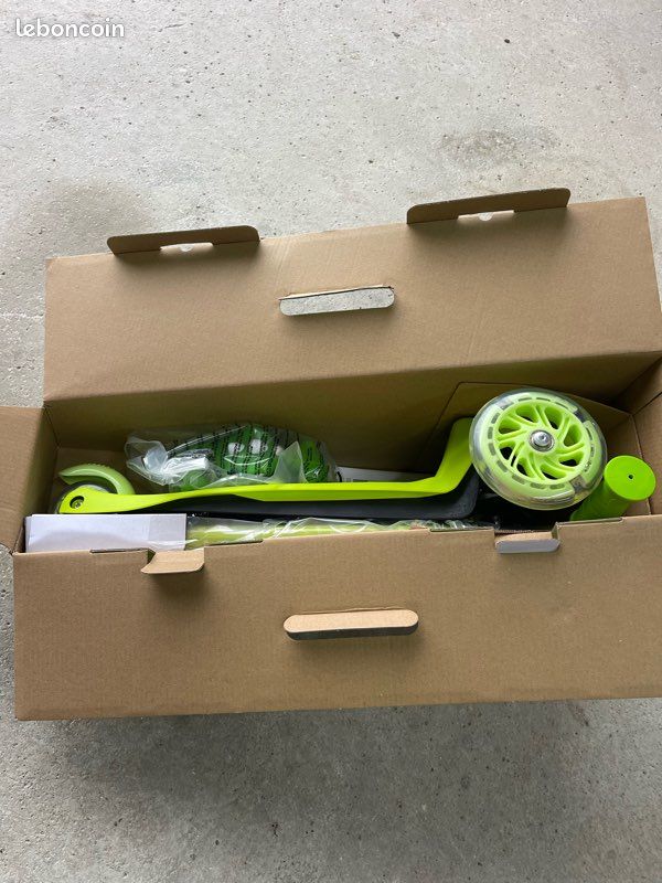 EVO Trottinette tricycle réglable pour enfants Light Up Mini Cruiser Luminous Wheels Dinosaur