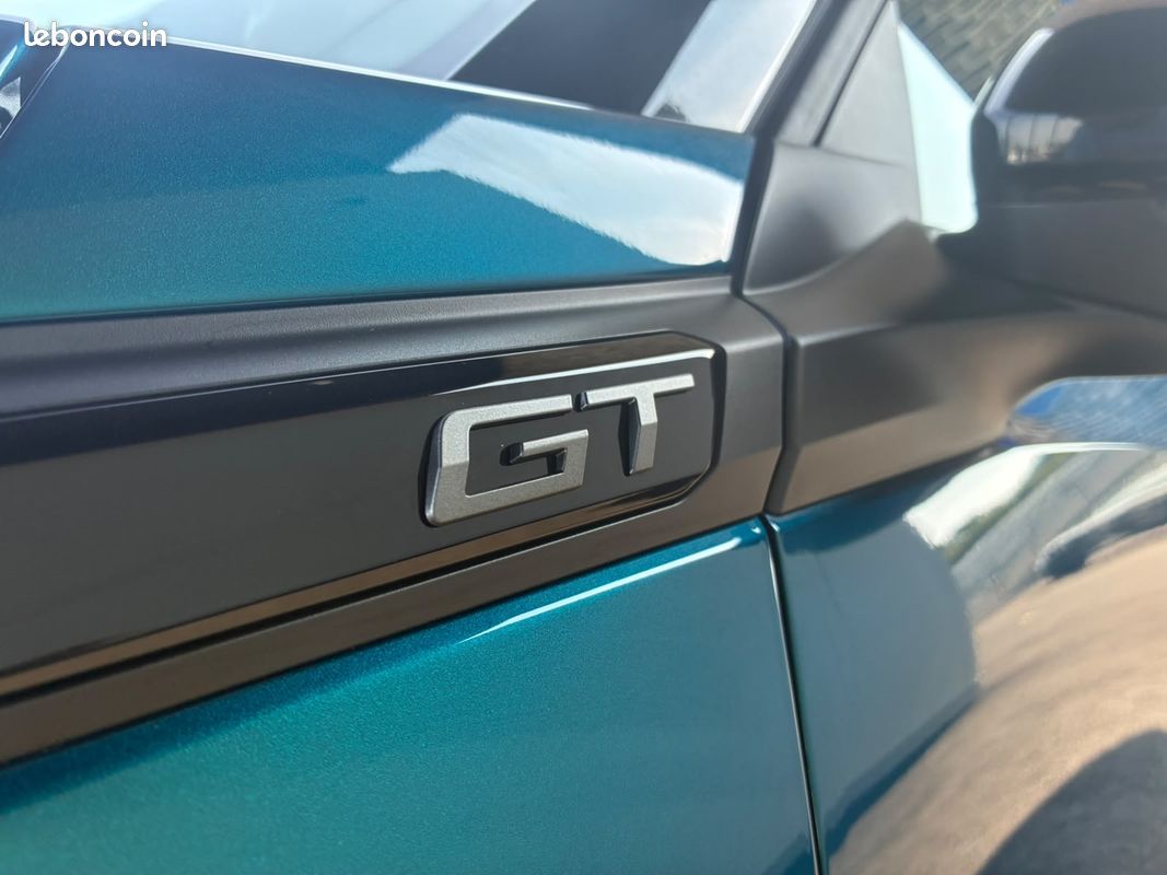 Peugeot 2008 1.2 HYBRID 145CH GT E-DCS6 (image 26)