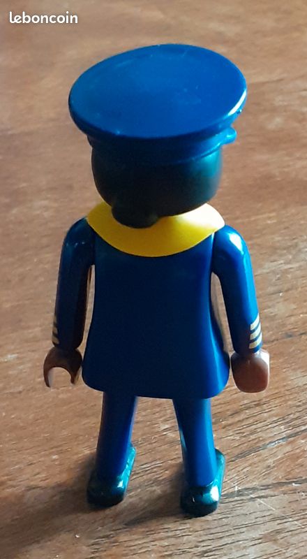 Playmobil femme commandant bord (image 2)
